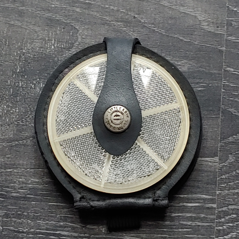 Rare vintage 90s Little Earth reflector compact mirror